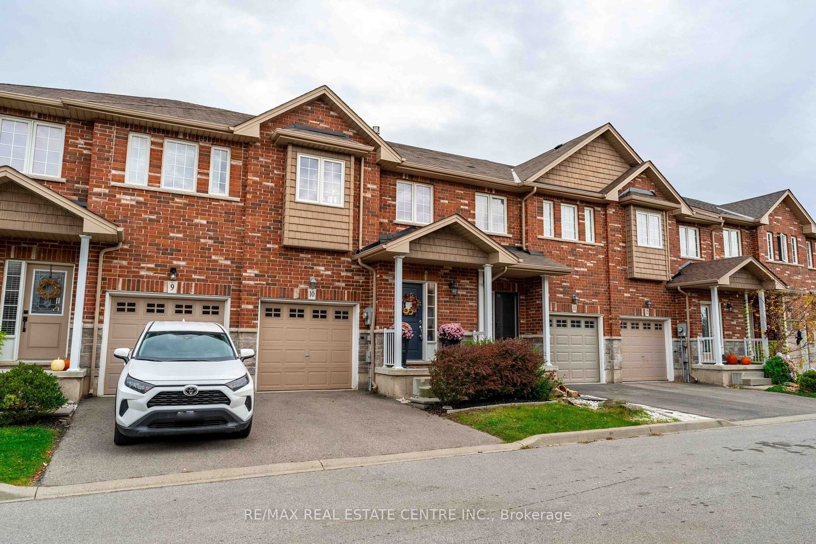 Townhouse for sale at 10-45 Seabreeze Crescent, Hamilton, Lakeshore, L8E 5C8 - MLS: X11969769