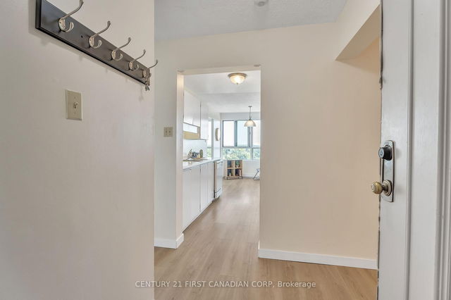 1010 - 600 Grenfell Drive