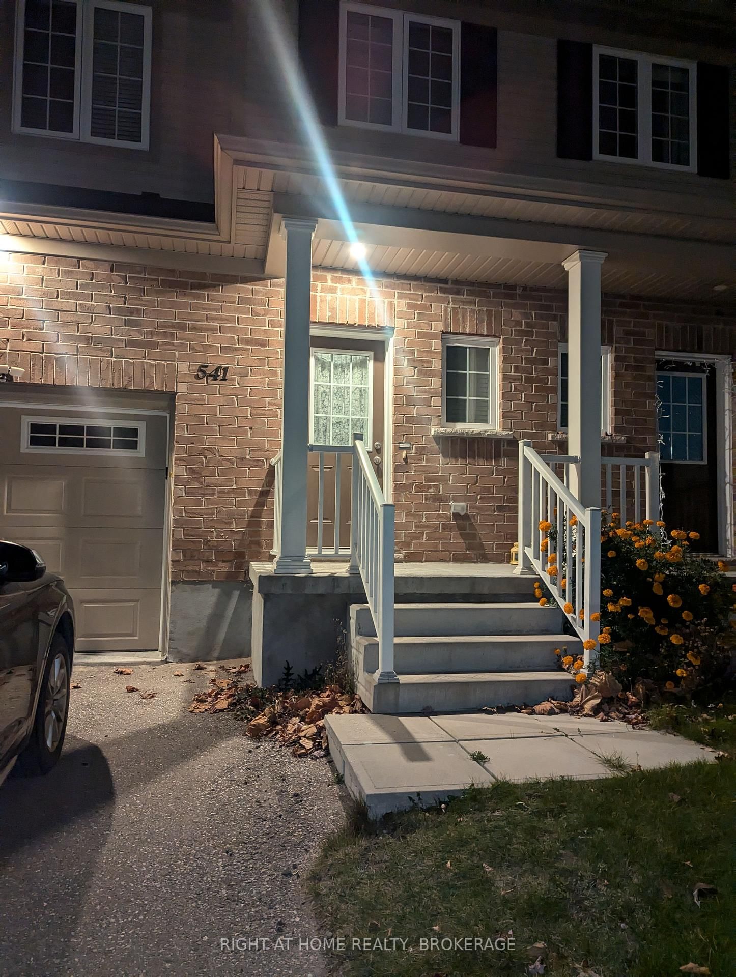 Townhouse for lease at 541 Rivertrail Avenue, Kitchener, N2A 0K2 - MLS: X11969840