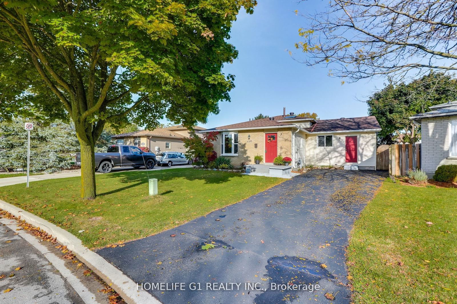 Detached House for lease at 136 Sundridge Crescent, London, South T, N5Z 4R7 - MLS: X11969881