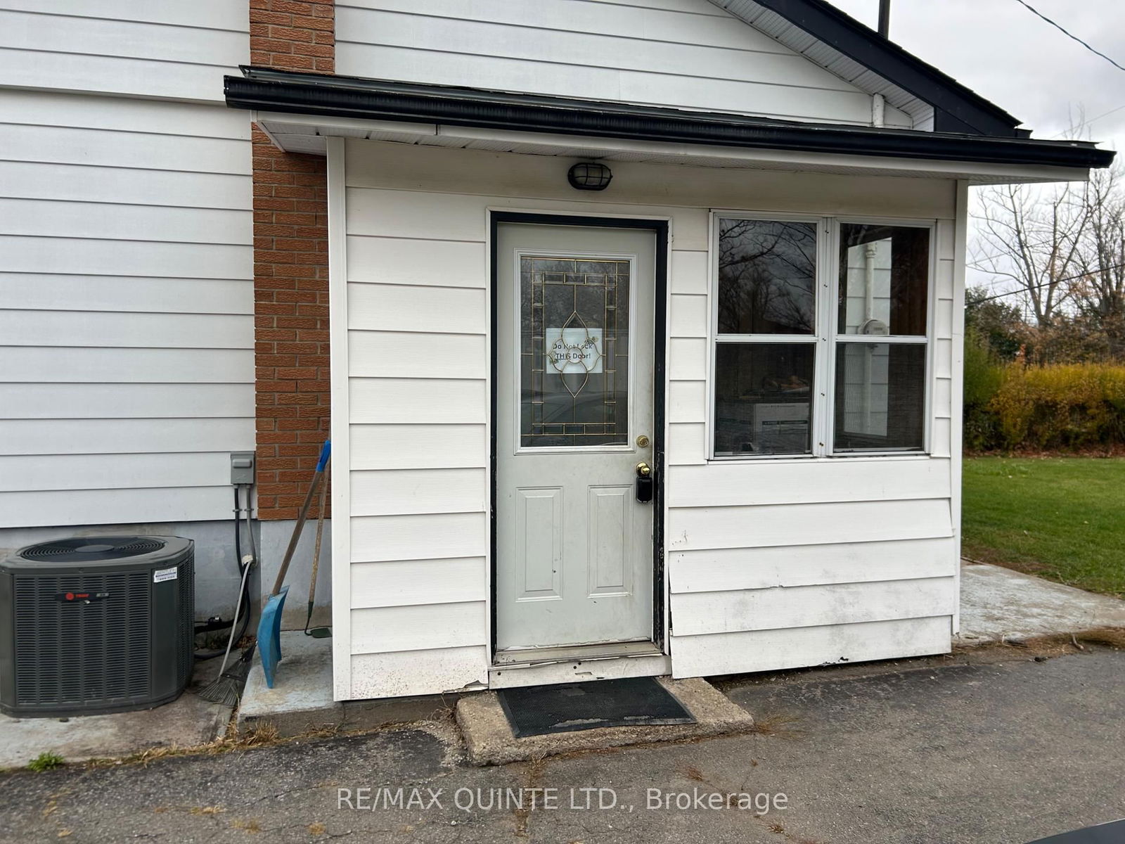 Detached House sold at 362 Grills Road, Belleville, Sidney Ward, K8N 4Z5 - MLS: X11969909