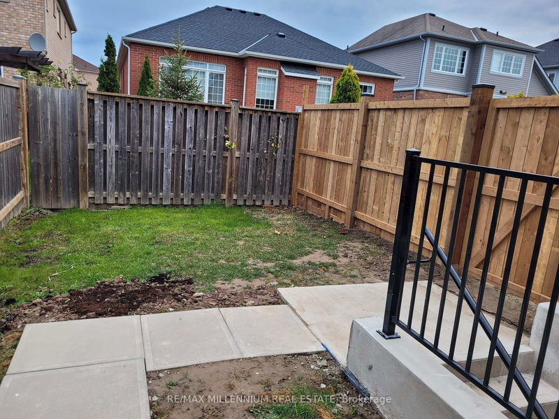 home for lease on LOWER-9122 Kudlac Street