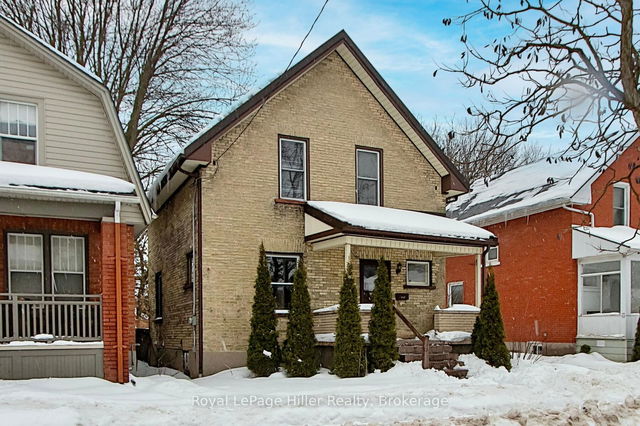 103 Mowat Street
