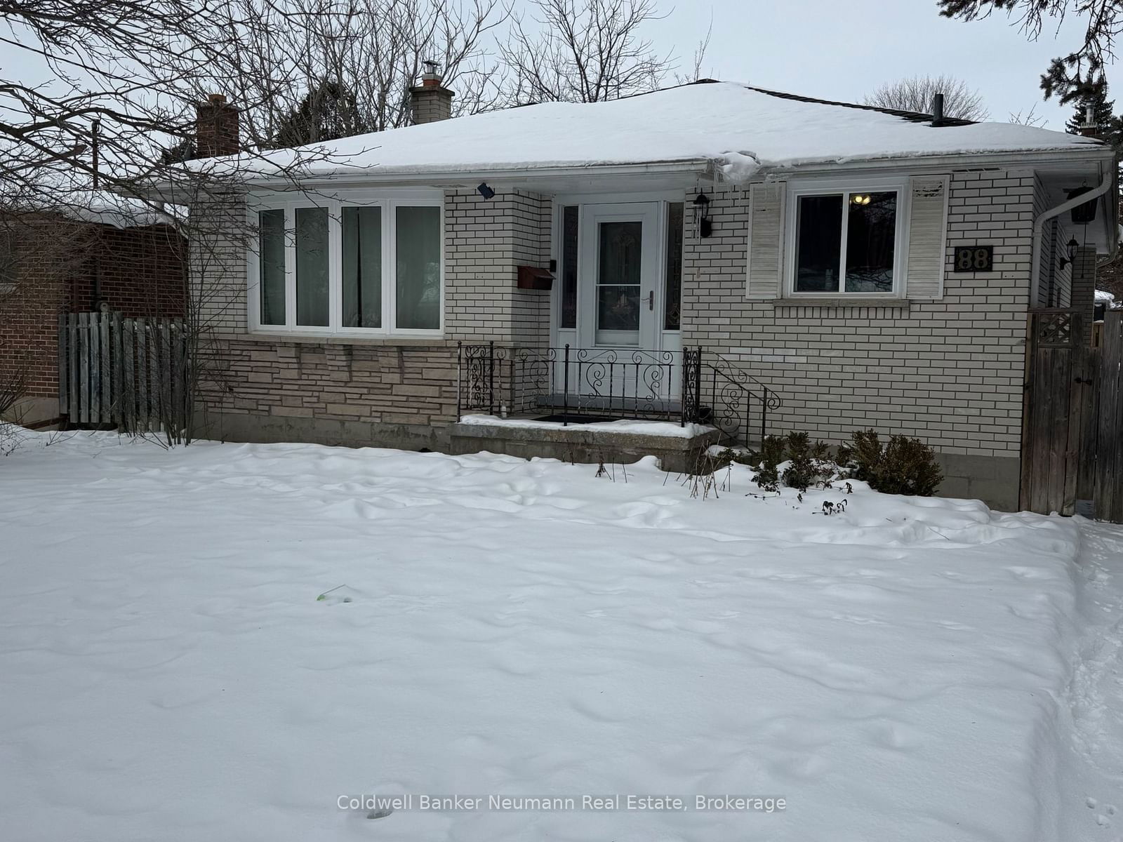 Detached House for sale at 88 Glenburnie Drive, Guelph, Grange Hill East, N1E 4C6 - MLS: X11970392