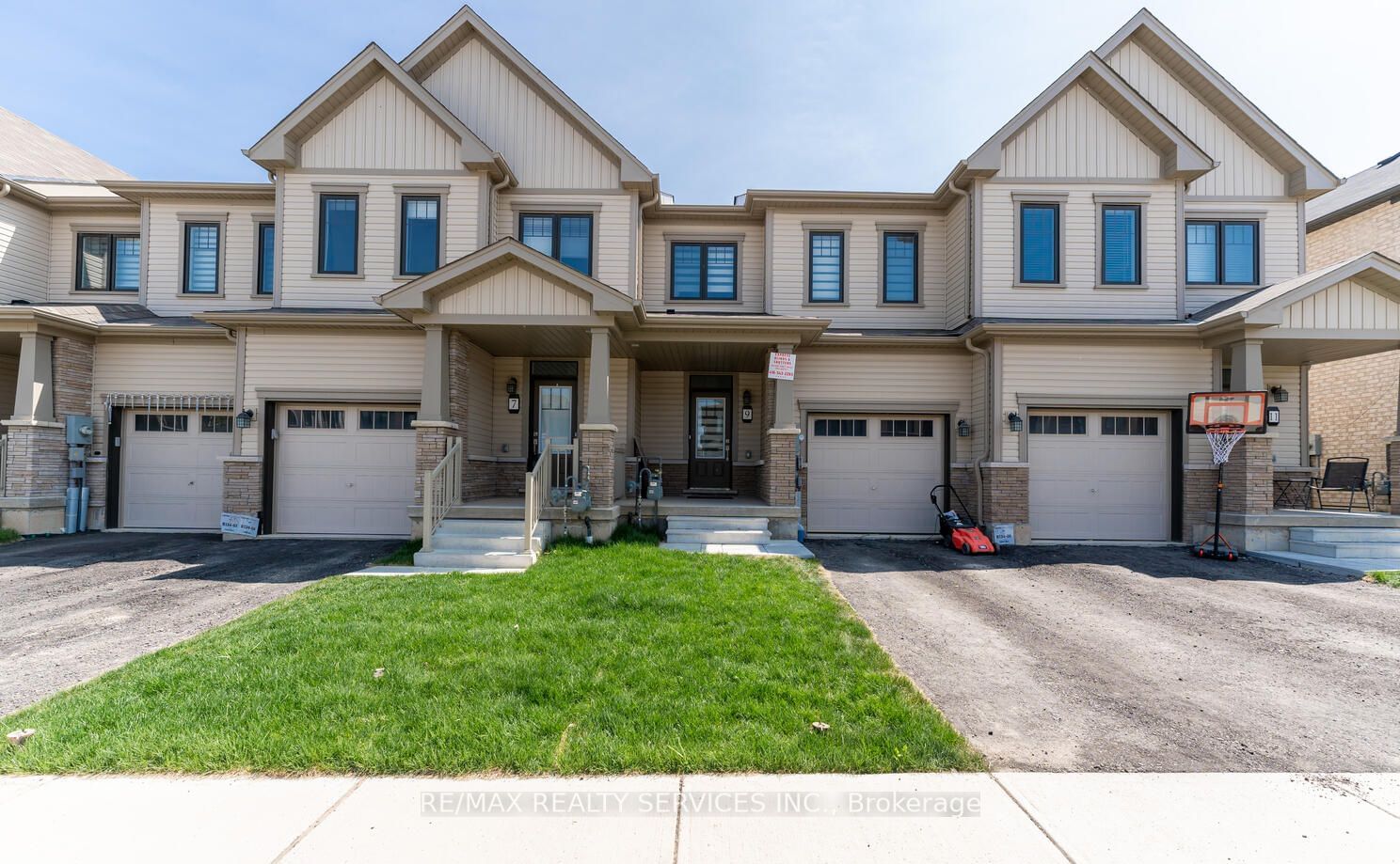 Townhouse for lease at 9 Amos Avenue, Brantford, N3T 0V4 - MLS: X11970683