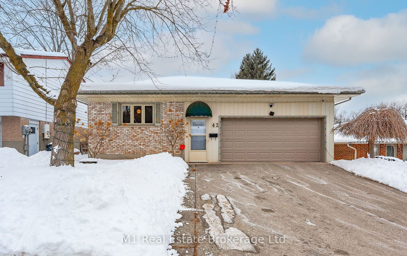 Detached House sold at 42 Hyland Road, Guelph, Grange Hill East, N1E 1T3 - MLS: X11970831