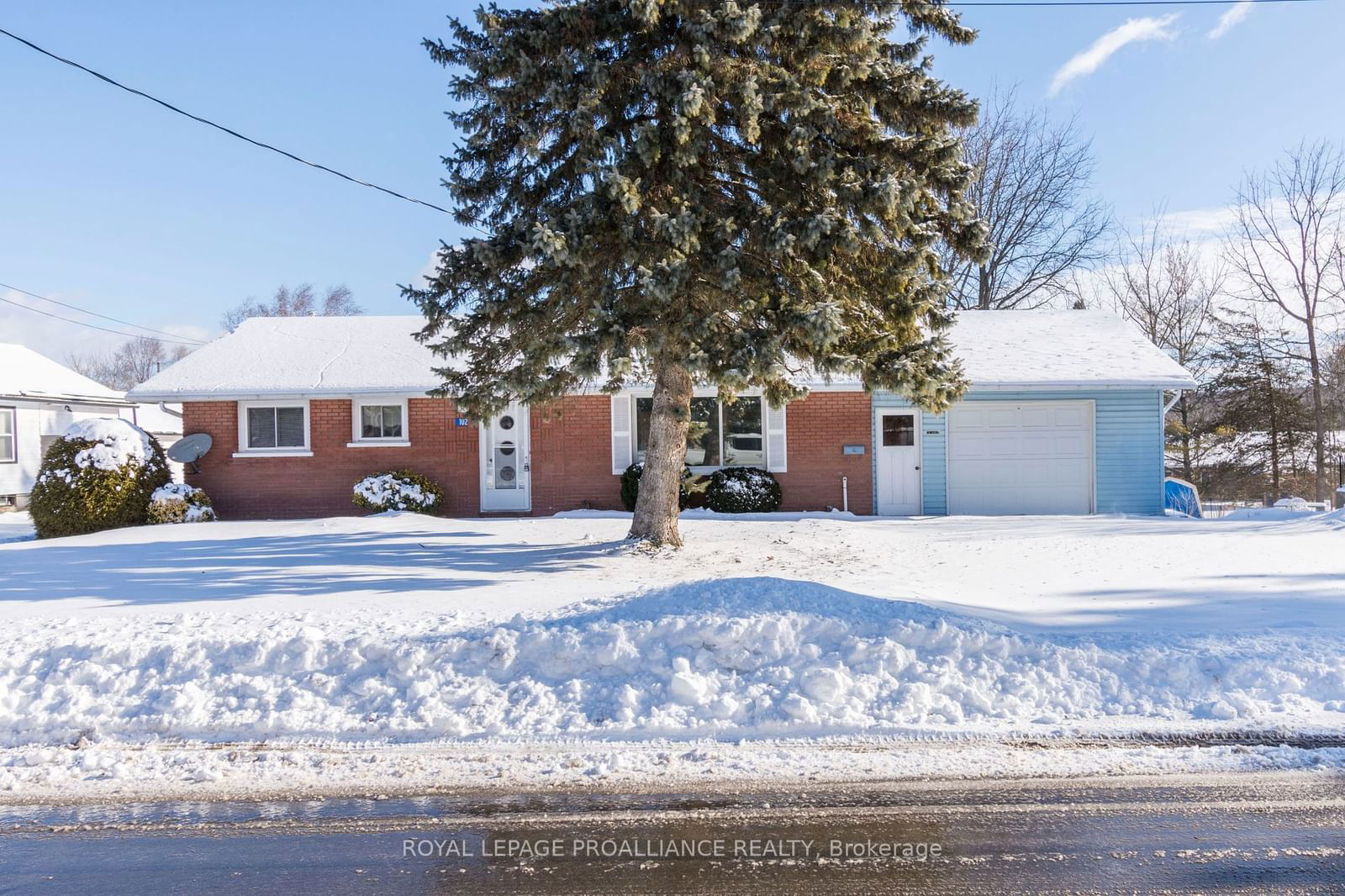 Detached House sold at 102 King Drive, Hastings, Frankford Ward, K0K 2C0 - MLS: X11970860