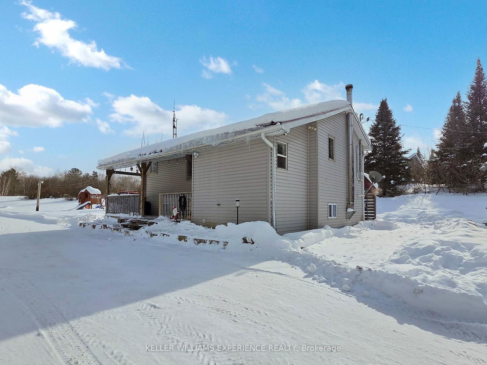 Detached House sold at 120 Maritime Road, Kawartha Lakes, Rural Bexley, K0M 2B0 - MLS: X11970875