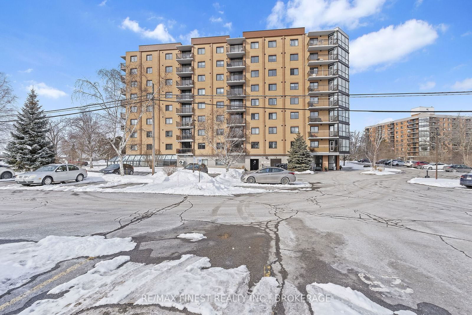 Condo for sale at 503-120 Barrett Court, Kingston, Kingston East (Incl Barret Crt), K7L 5H6 - MLS: X11971043