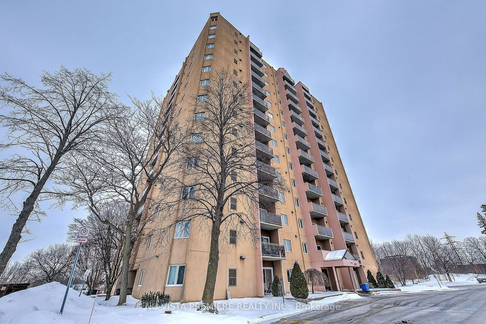 Condo for lease at 201-860 Commissioners Road, London, South H, N6C 5Y8 - MLS: X11971100