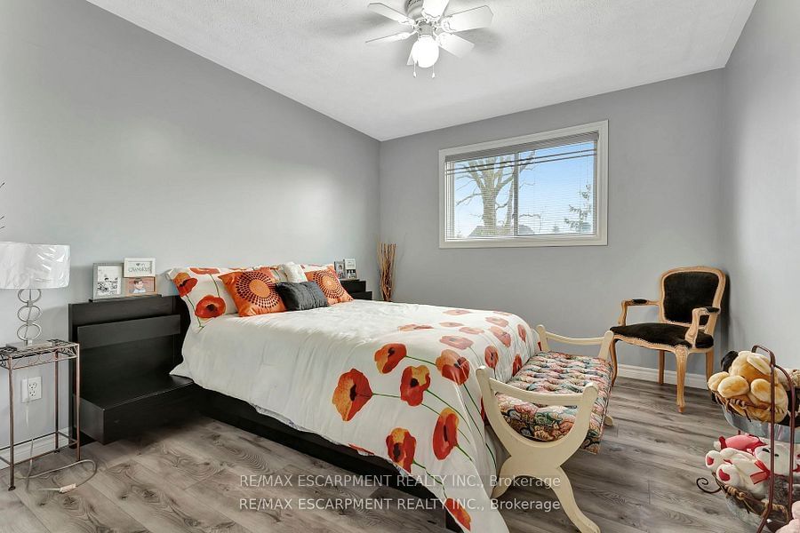Detached House sold at 100 Stone Church Road, Hamilton, Ontario, L9B 1A9 - Ryckmans - MLS: X11971353