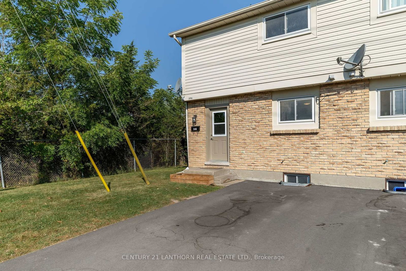 Townhouse sold at 54 - G Cascade Boulevard, Belleville, K8P 4W1 - MLS: X11971367