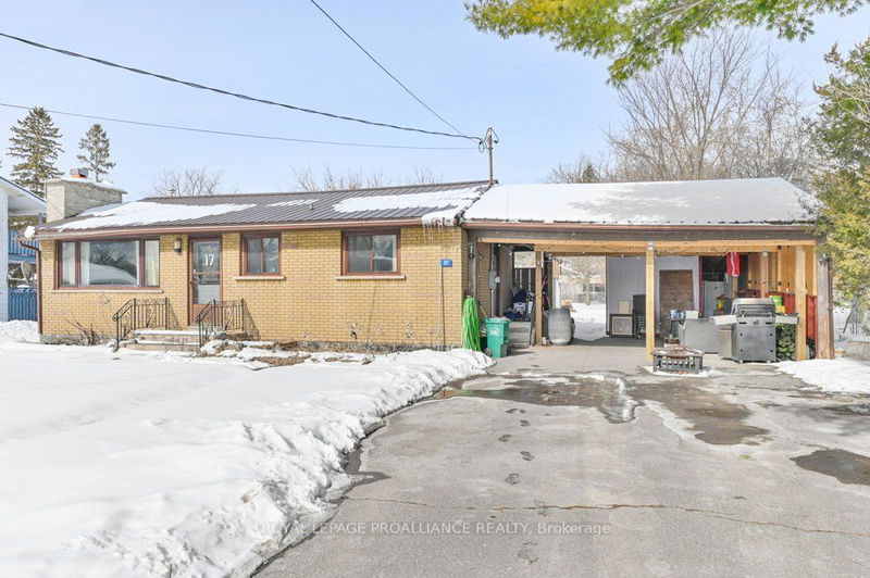 17 Quinte Rd, Quinte West -  image-0-0