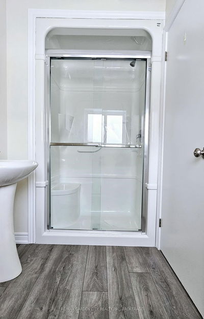 Unit 6 — 186 Merritt St, St. Catharines - Burleigh Hill image-0-4
