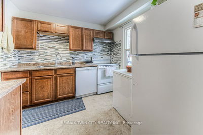 Unit 7 — 52 Montcalm Dr, Kitchener -  image-0-2