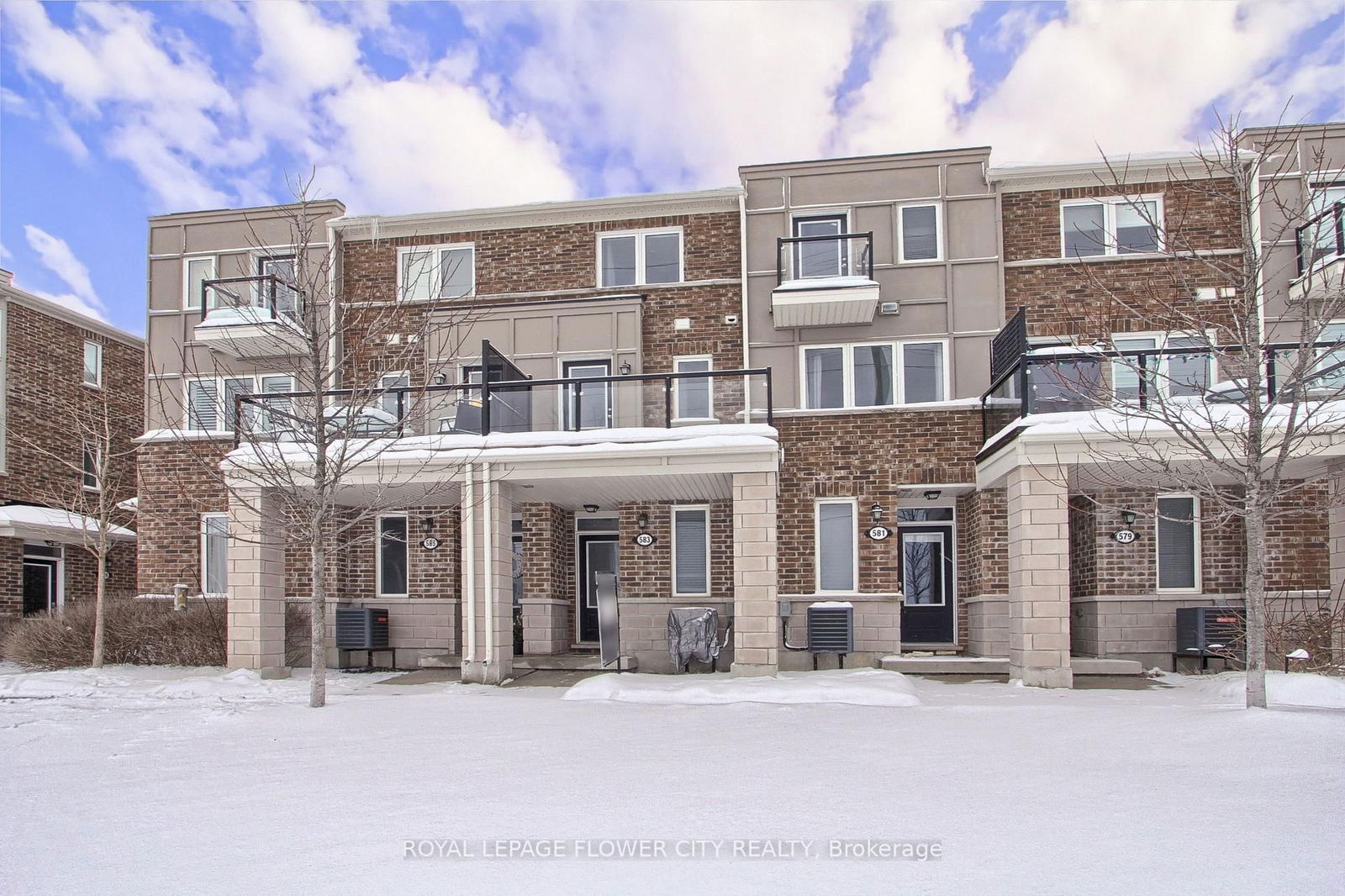 Townhouse for lease at 583 Goldenrod Lane, Kitchener, N2R 0L7 - MLS: X11971837