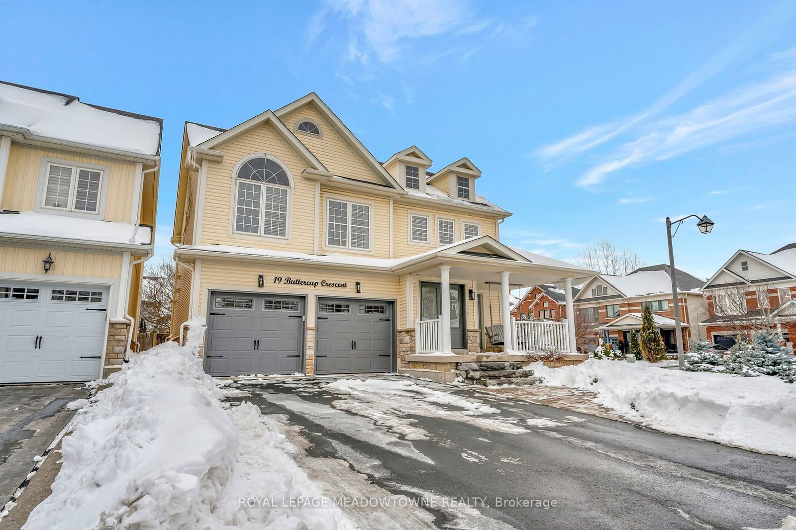 Detached House for sale at 19 Buttercup Crescent, Hamilton, Waterdown, L8B 0X9 - MLS: X11971888