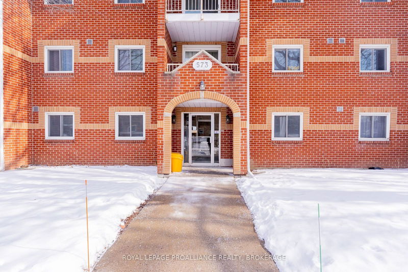 Unit 309 — 573 Armstrong Rd, Kingston - East Gardiners Rd image-0-0