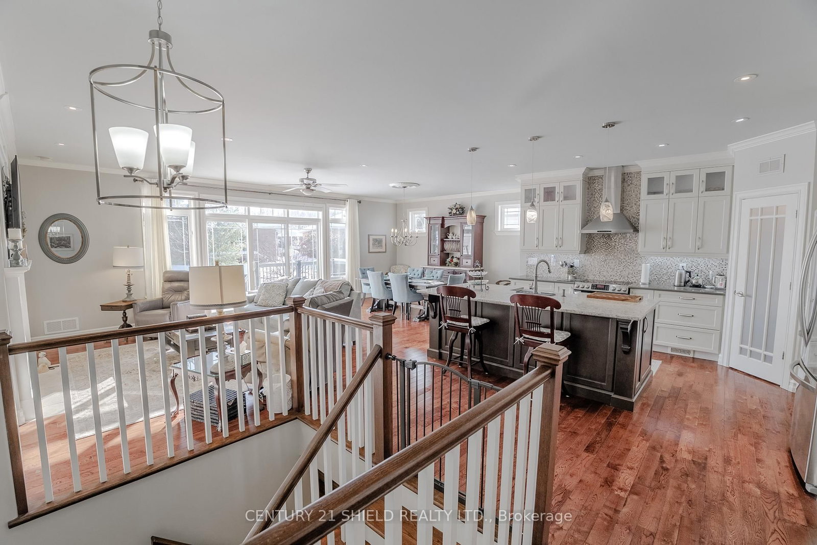 Listing Image 16