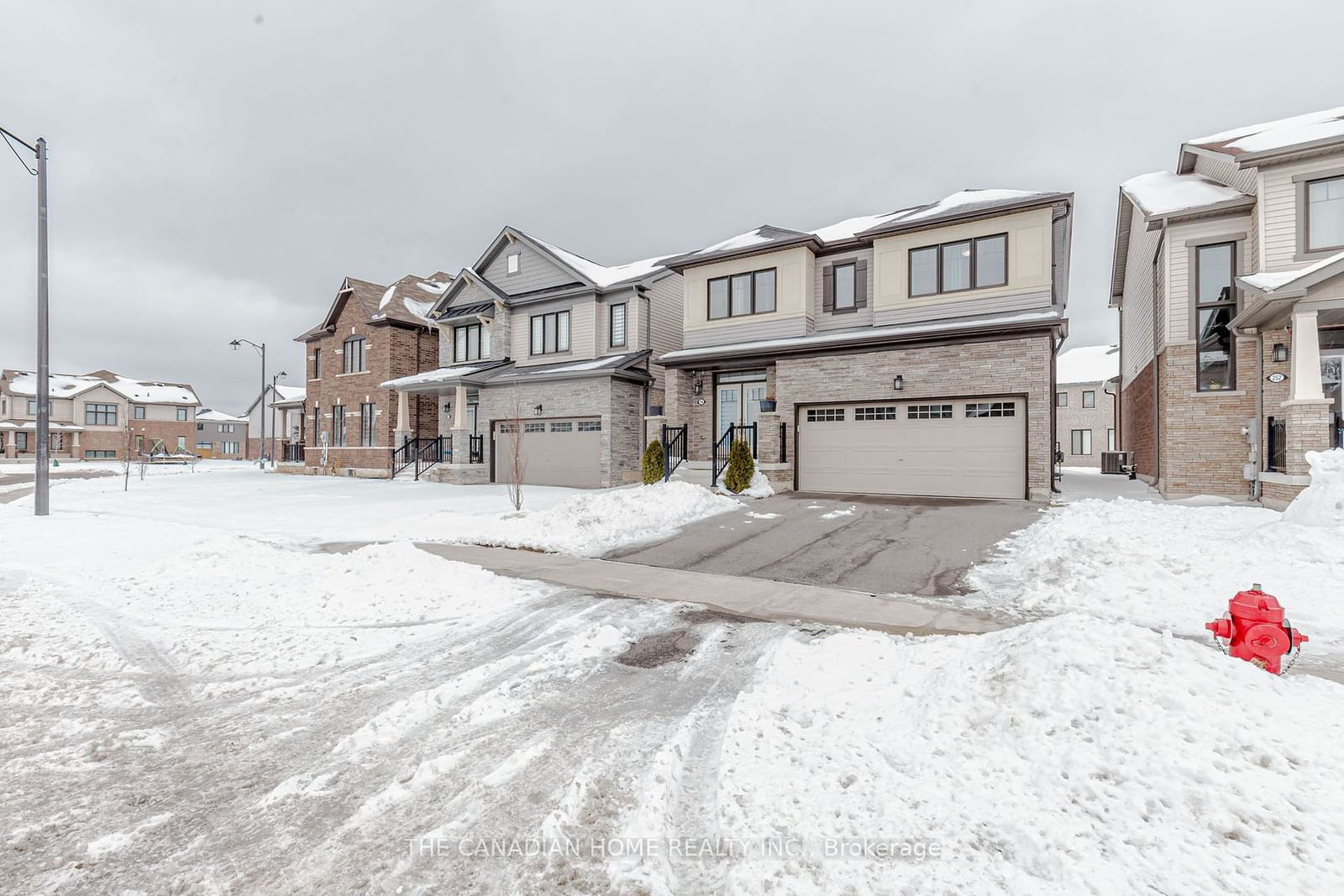 Detached House for sale at 256 BEDROCK Drive, Hamilton, Stoney Creek, L8J 0M2 - MLS: X11971985