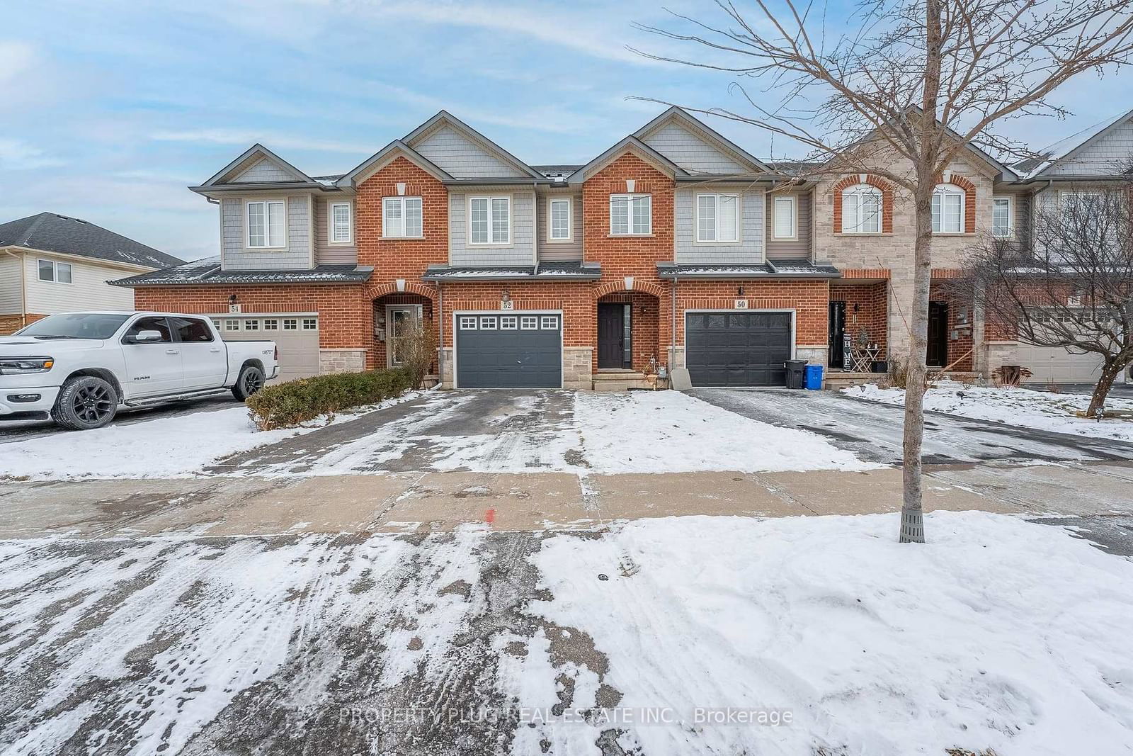 Townhouse sold at 52 Dartmouth Gate, Hamilton, Stoney Creek, L8E 0B9 - MLS: X11972210