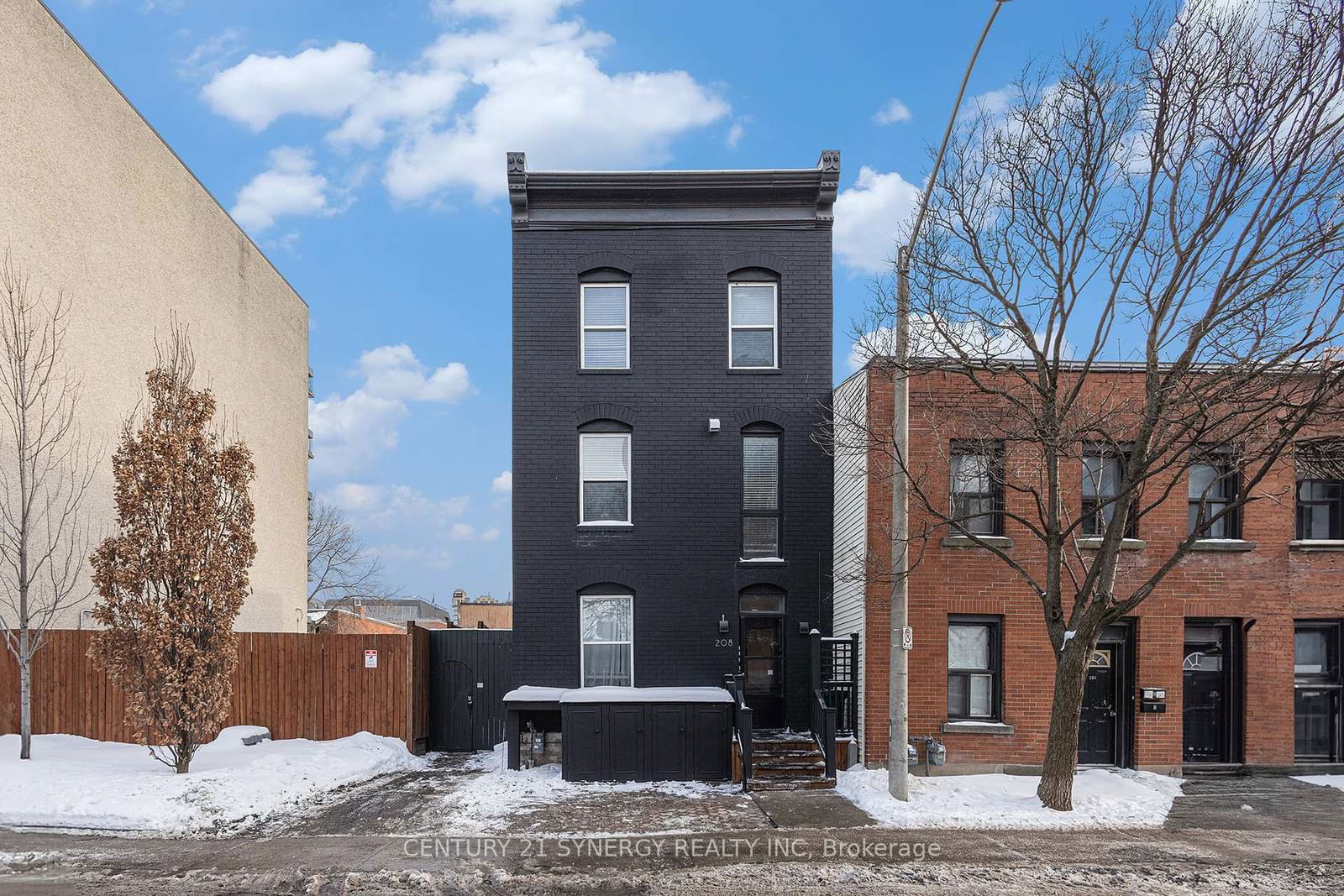 Semi-Detached House sold at 208 Clarence Street, Ottawa, Lower Town/Byward Market, K1N 5R1 - MLS: X11972256