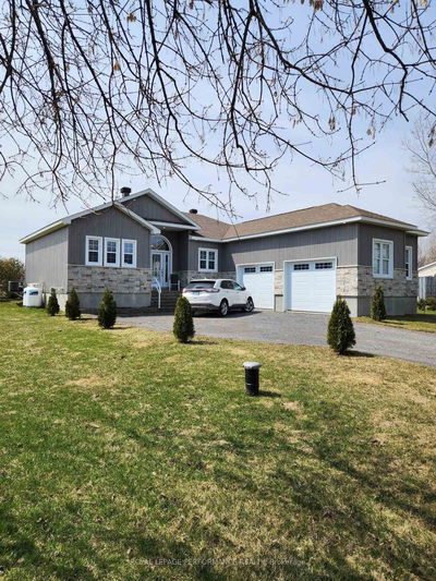 3726 Front Rd, Champlain - Champlain Twp