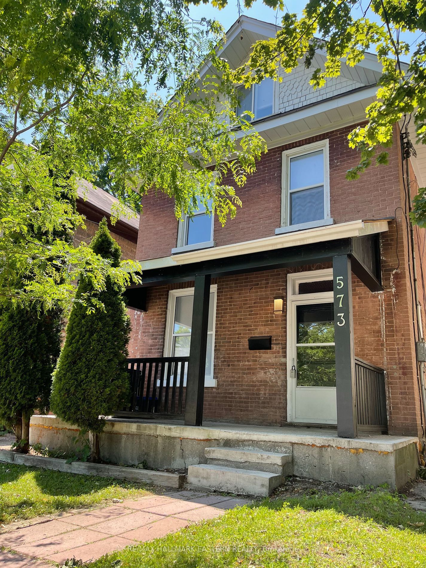 Detached House for sale at 573 Bethune Street, Peterborough, Downtown, K9H 3Z7 - MLS: X11972697