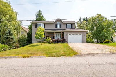 224 Queen St, Burk's Falls - Burk's Falls