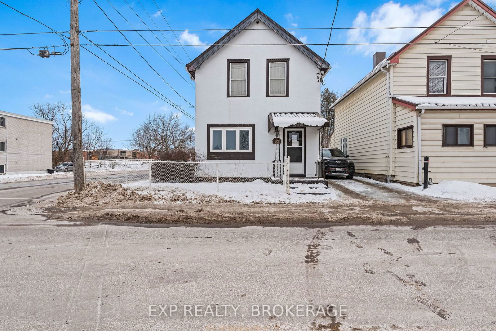 Detached House for sale at 62 STEPHEN Street, Kingston, East of Sir John A. Blvd, K7K 2C4 - MLS: X11972945