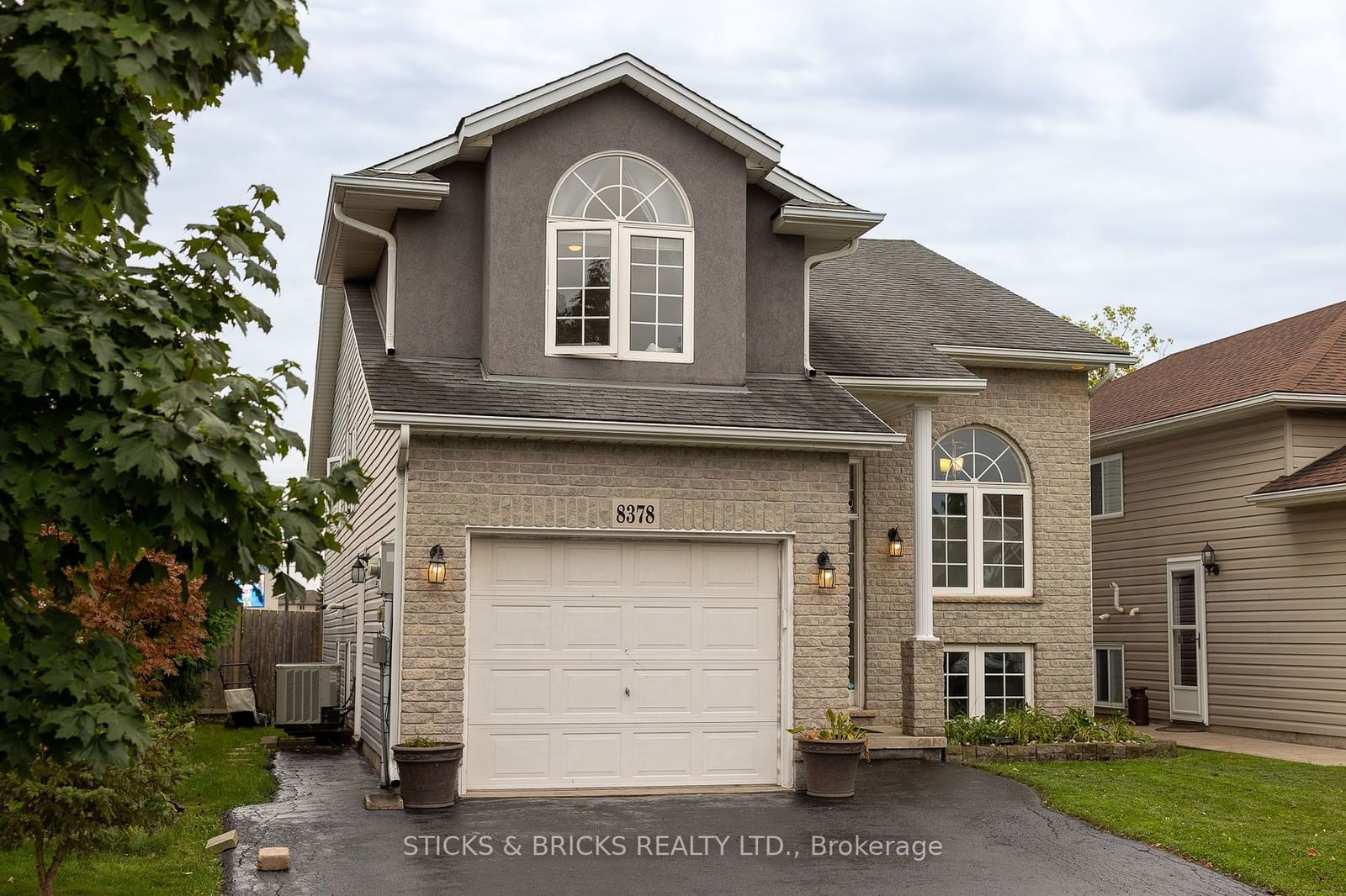 Detached House for sale at 8378 Atack Court, Niagara Falls, Ascot, L2H 3N4 - MLS: X11973034