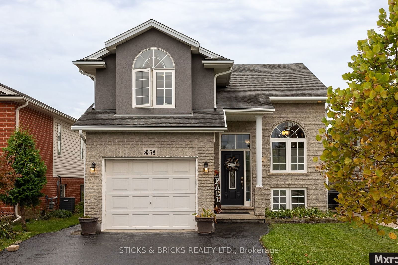 Detached House for sale at 8378 Atack Court, Niagara Falls, Ascot, L2H 3N4 - MLS: X11973034