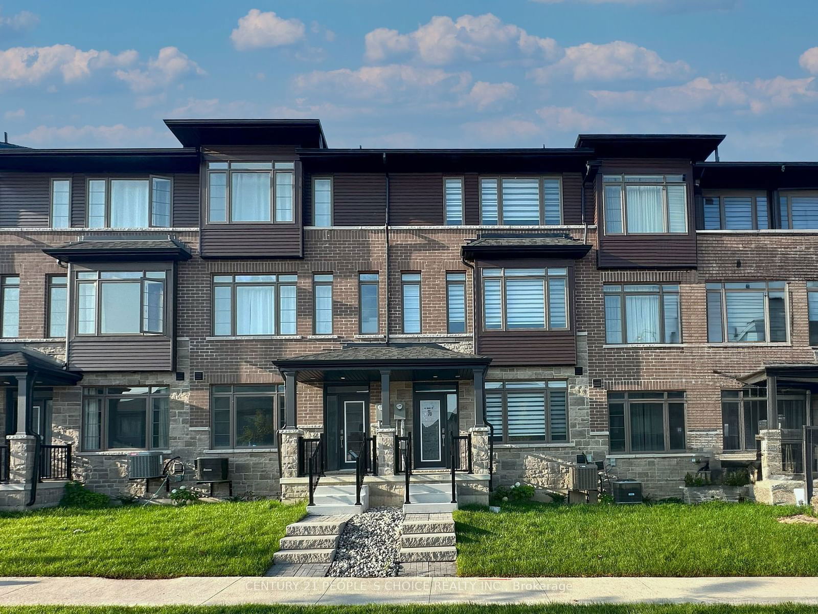 Townhouse for lease at 70-61 Soho Street, Hamilton, Stoney Creek Mountain, L8J 0M6 - MLS: X11973251