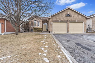 Detached House for sale at 355 Tanglewood Drive, Kingston, City SouthWest, K7M 8T8 - MLS: X11973489