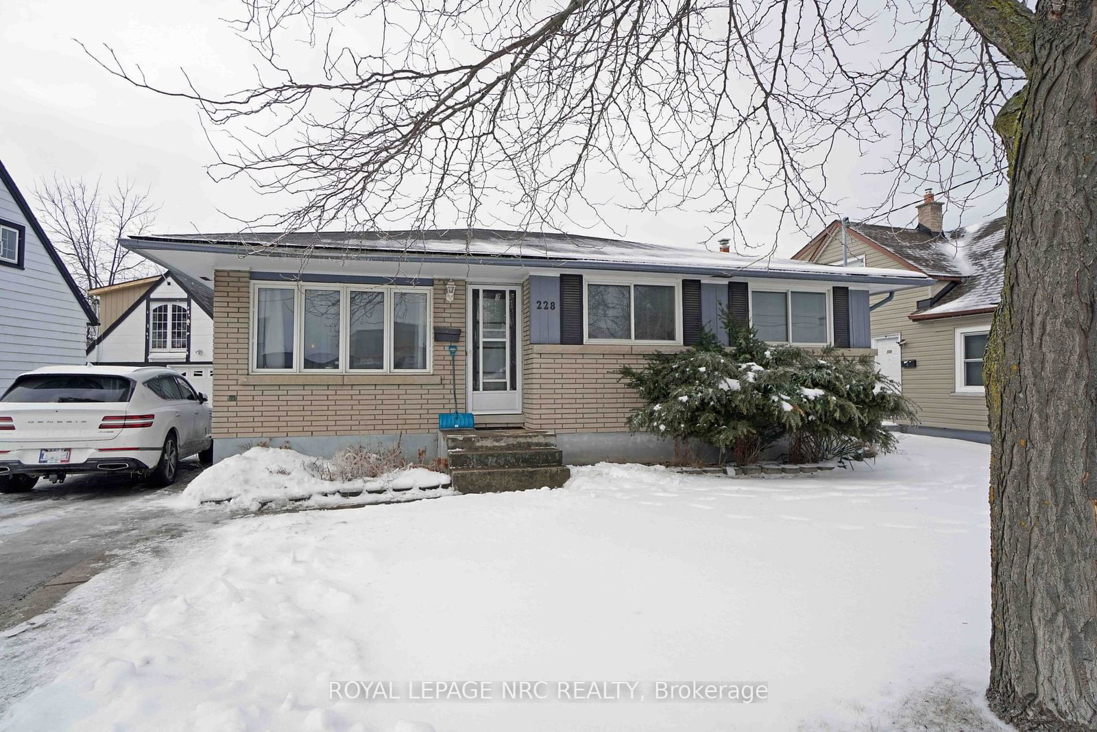 Detached House for sale at 228 Pelham Road, St. Catharines, 458 - Western Hill, L2S 1X6 - MLS: X11973535