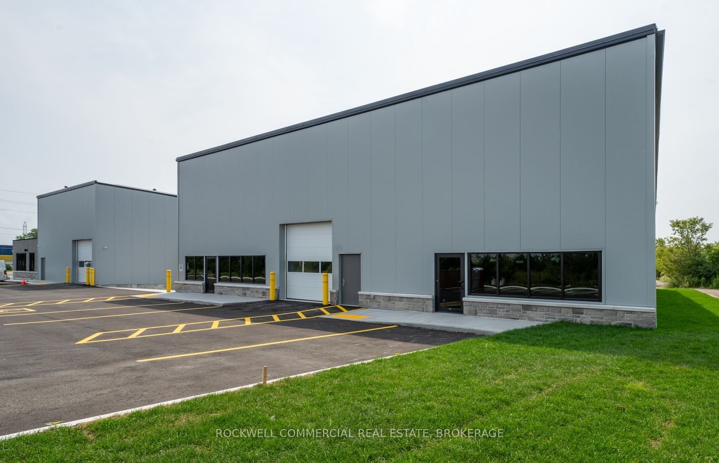 Industrial for lease at Unit B-296 University Avenue, Belleville, K8N 5S6 - MLS: X11973924