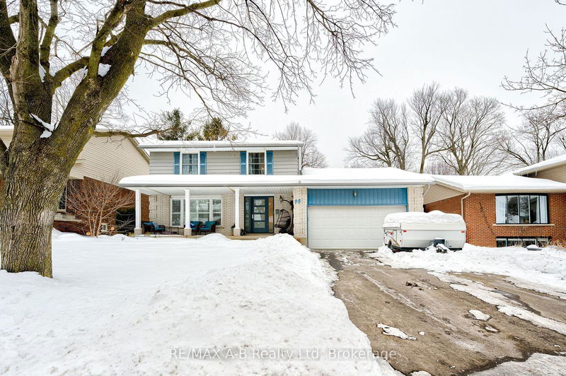 98 Mccarron Cres, Waterloo -  image-0-0