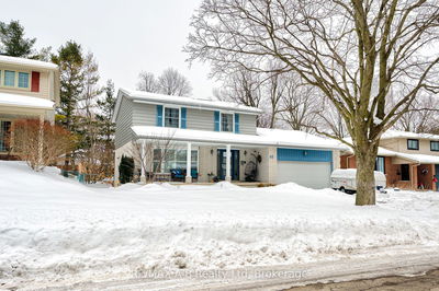 98 Mccarron Cres, Waterloo -  image-0-1