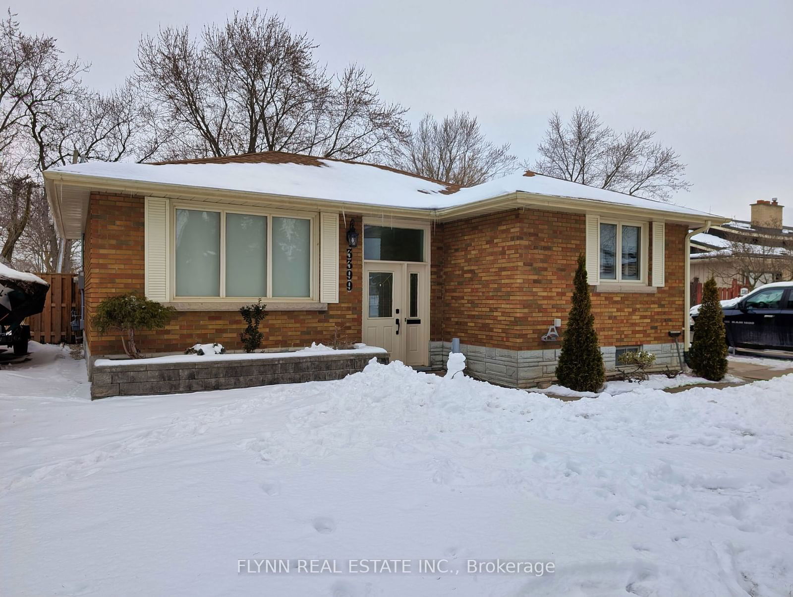 Detached House for sale at 3399 CATTELL Drive, Niagara Falls, 223 - Chippawa, L2G 6N3 - MLS: X11974052