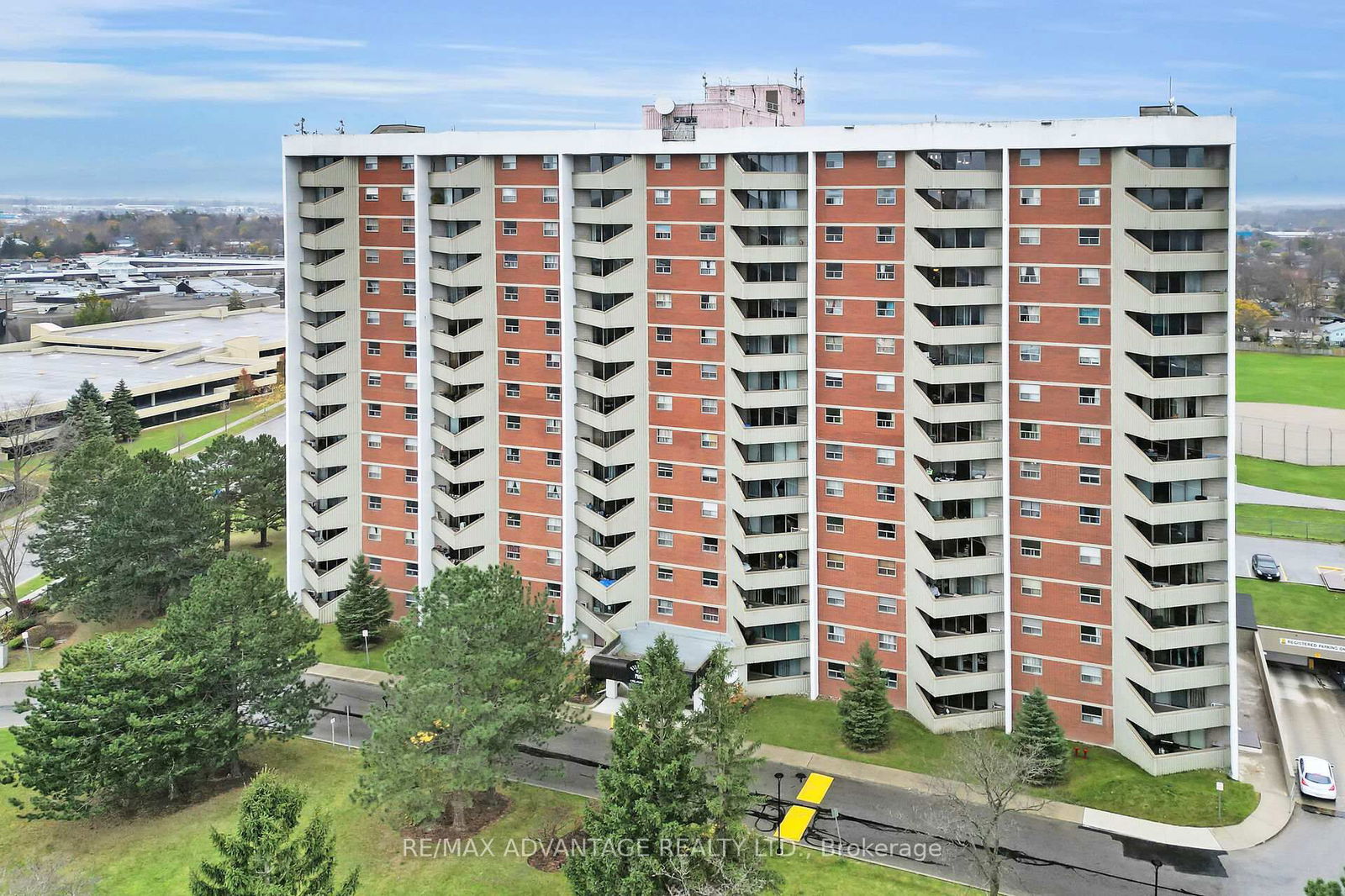 Condo sold at 812-1105 Jalna Boulevard, London, South X, N6E 2S9 - MLS: X11974056