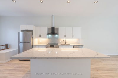 Unit B — 13 Colborne St, Kawartha Lakes - Fenelon Falls image-0-3