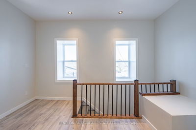 Unit B — 13 Colborne St, Kawartha Lakes - Fenelon Falls image-0-4