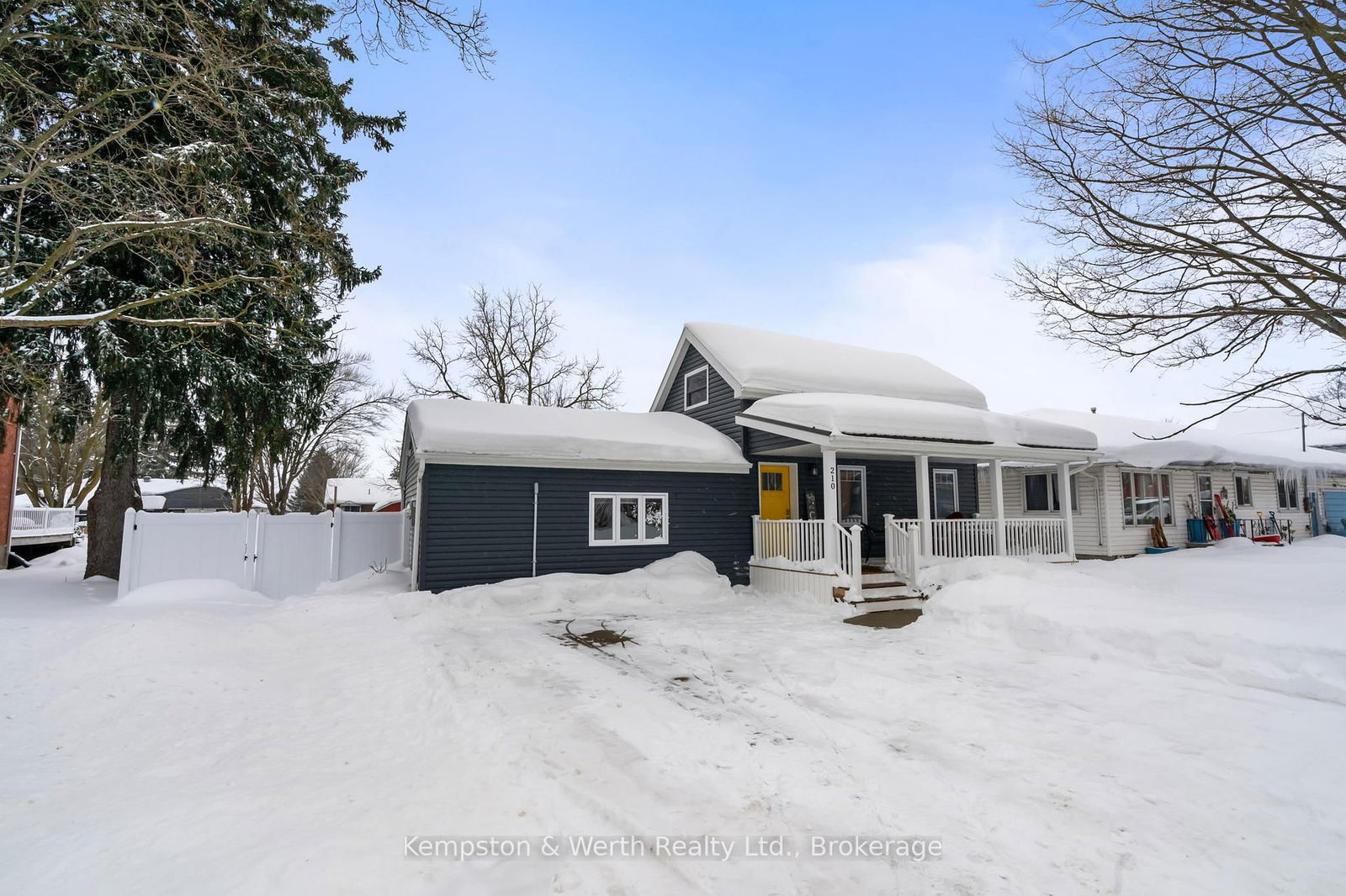 Detached House sold at 210 King Street, North Perth, Elma Twp, N0G 1B0 - MLS: X11974140