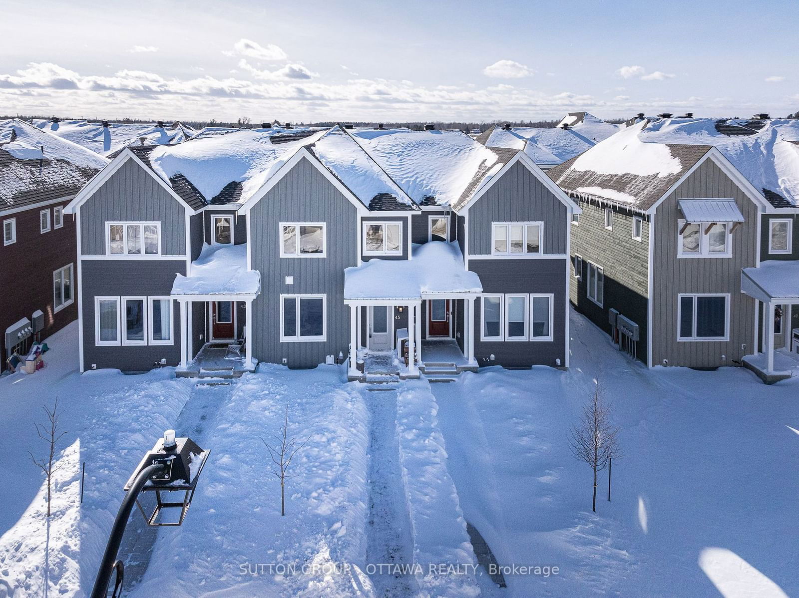 Townhouse for sale at 45 Chasing Grve, Stittsville - Munster - Richmond, 8208 - Btwn Franktown Rd. & Fallowfield Rd., K0A 2Z0 - MLS: X11974223