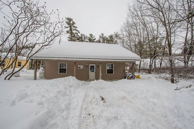 2 Oakwood Dr, Kawartha Lakes - Rural Verulam image-0-1