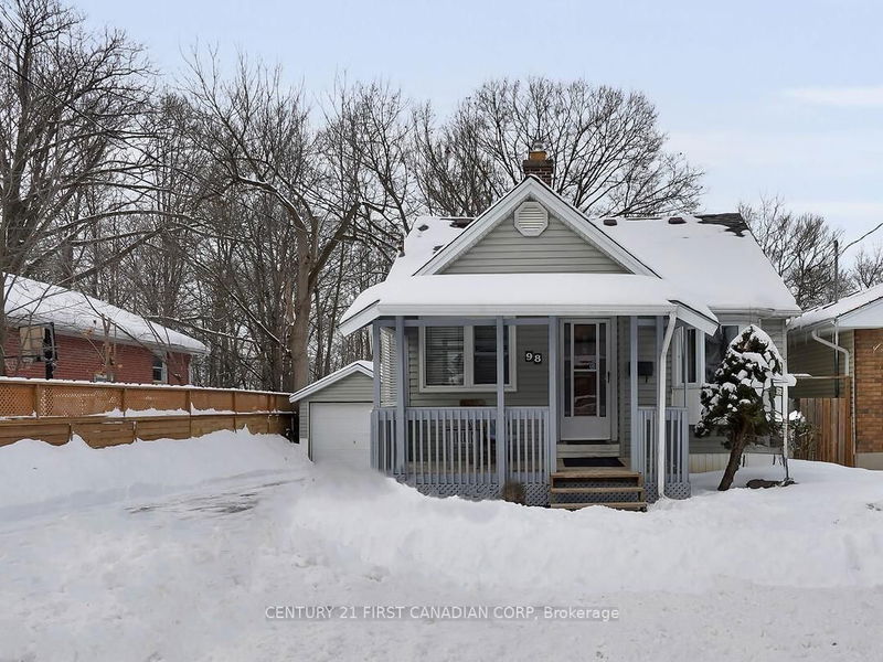home for sale on 98 Briscoe Street W