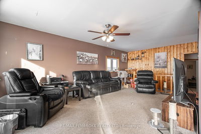 1744 Bromley Line, Westmeath - Whitewater Region image-0-2