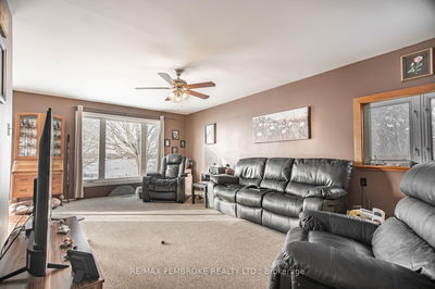 1744 Bromley Line, Westmeath - Whitewater Region image-0-4