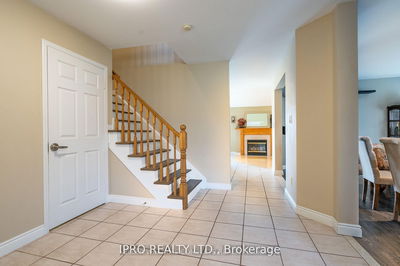186 Locheed Dr, Hamilton - Lisgar image-0-4