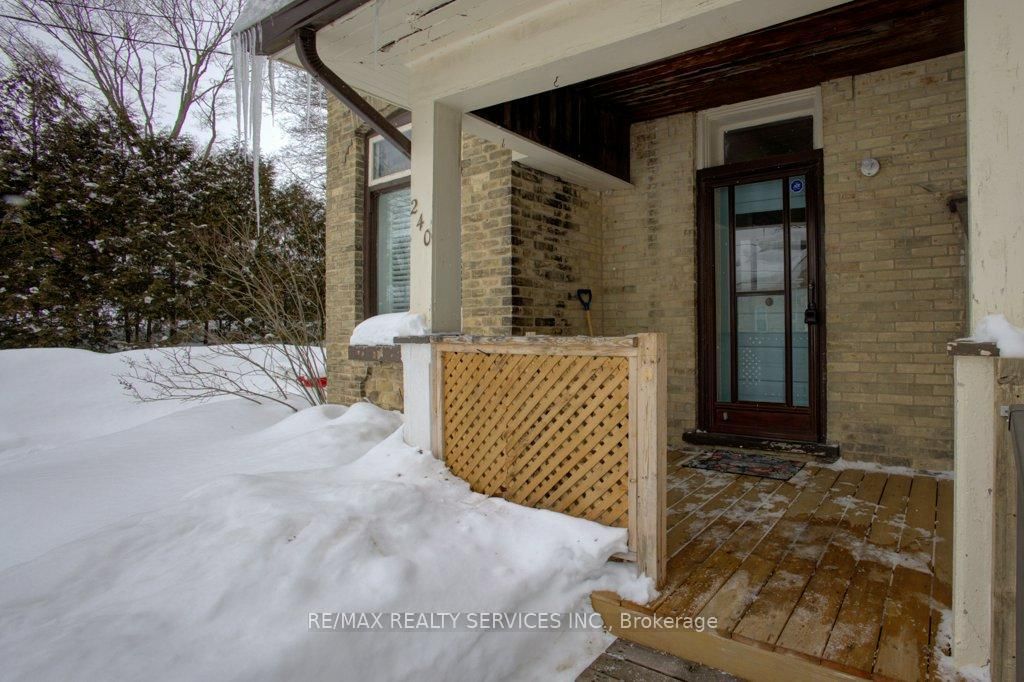 Semi-Detached House for sale at 240 Fergus Street, Wellington North, Mount Forest, N0G 2L2 - MLS: X11975532